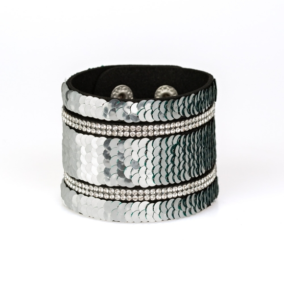 Mermaid Service Reversible Sequins Bracelet - Picture 4 of 4